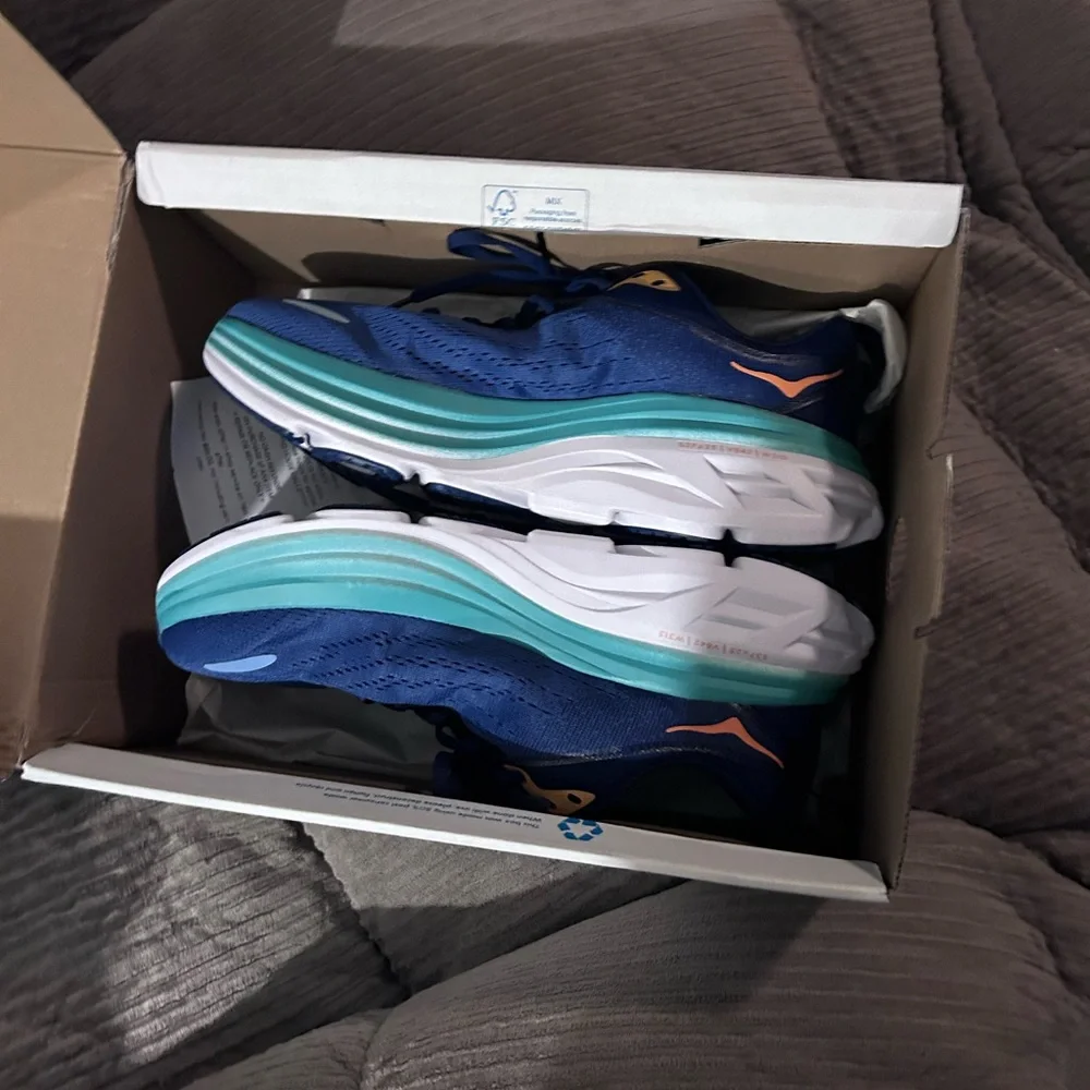 Hoka Bondi 8, Women’s size 9 B